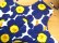 画像1: マリメッコ Marimekko/ウニッコ Unikko/エプロン（ホワイト×ブルーベリー×イェロー×オレンジ） (1)